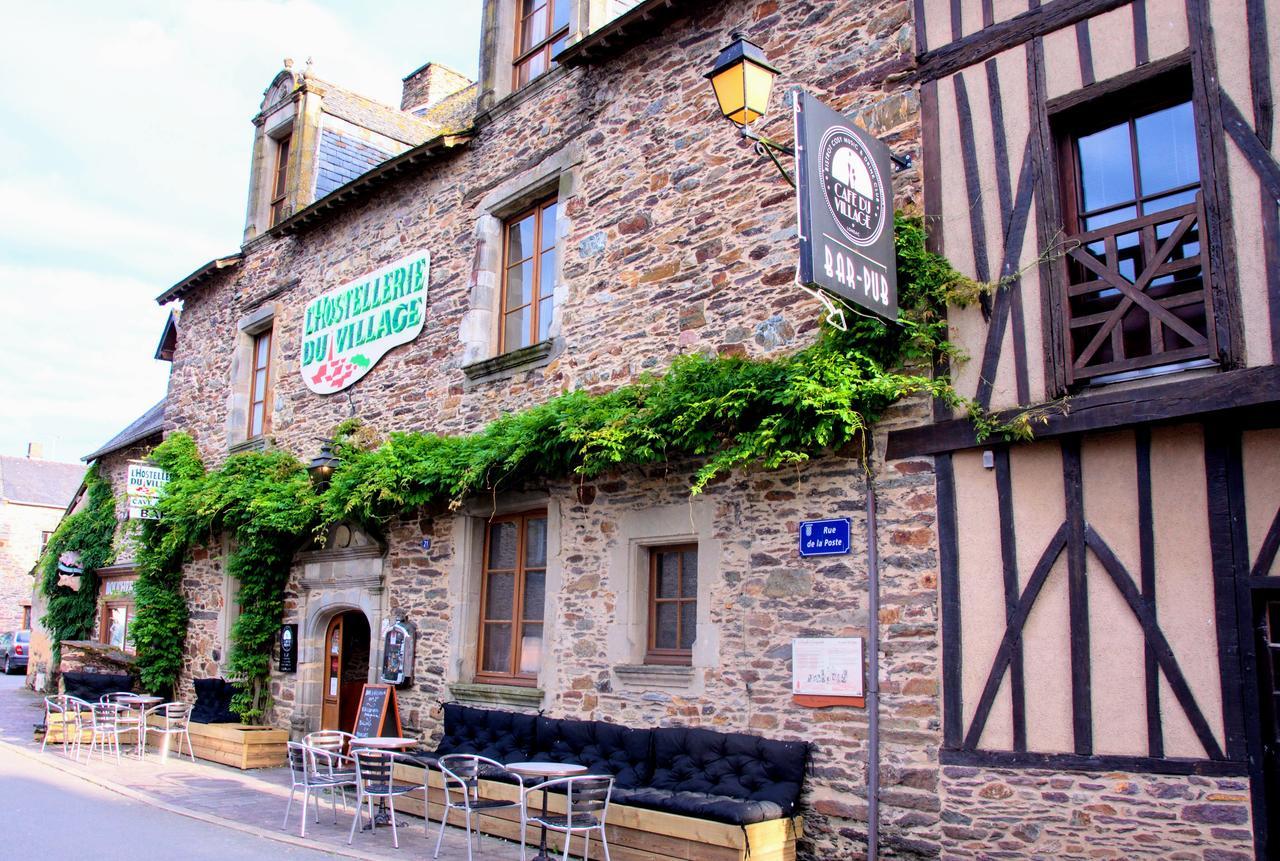 Le Cafe Du Village - Bar A Cocktails & A Ambiance Lohéac Eksteriør billede